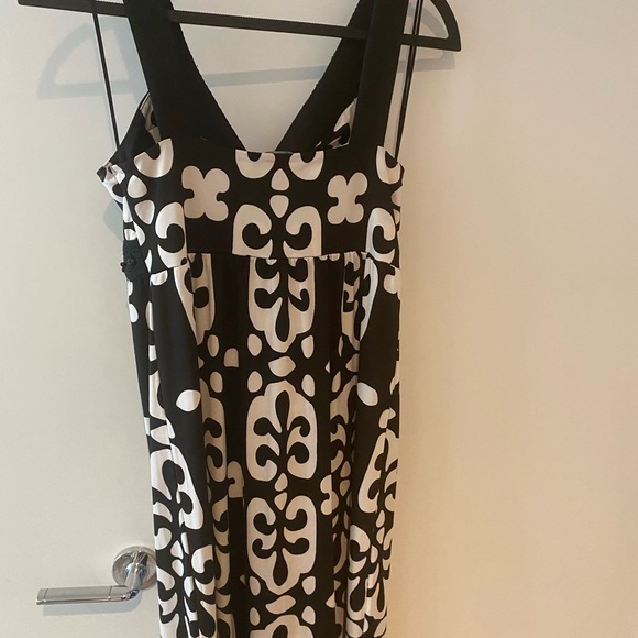 Black and White Maxi Dress - Picture 3 of 3